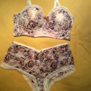 Lace bra set